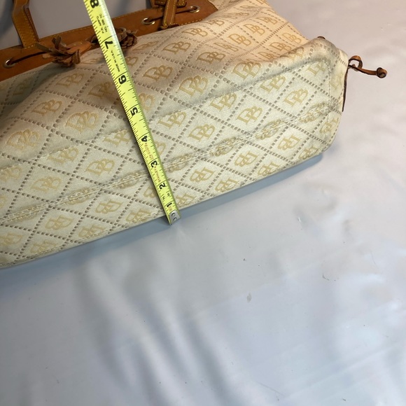 Dooney & Bourke tan signature canvas leather shoulder Bag - Picture 5 of 7